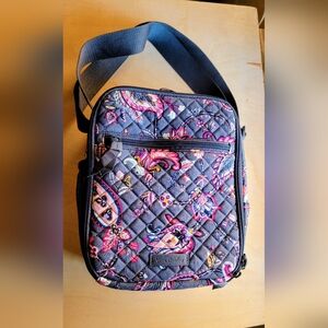 VERA BRADLEY brand.. Stylish Quilted Lunch Bag Multicolor.